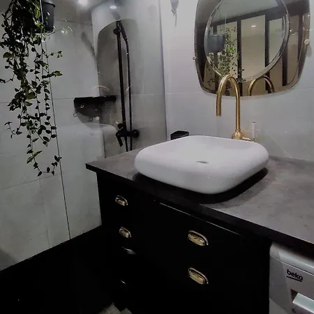 Chez Charlotte-appartement Atypique 8 *